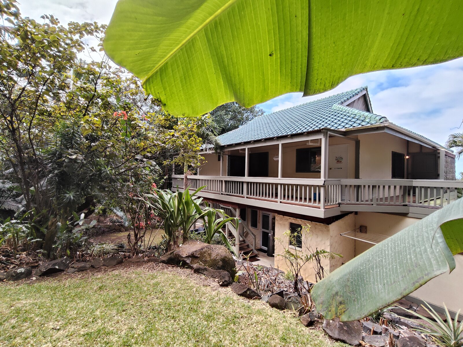 Kaute upper-level studio viewed from the tropical gardens