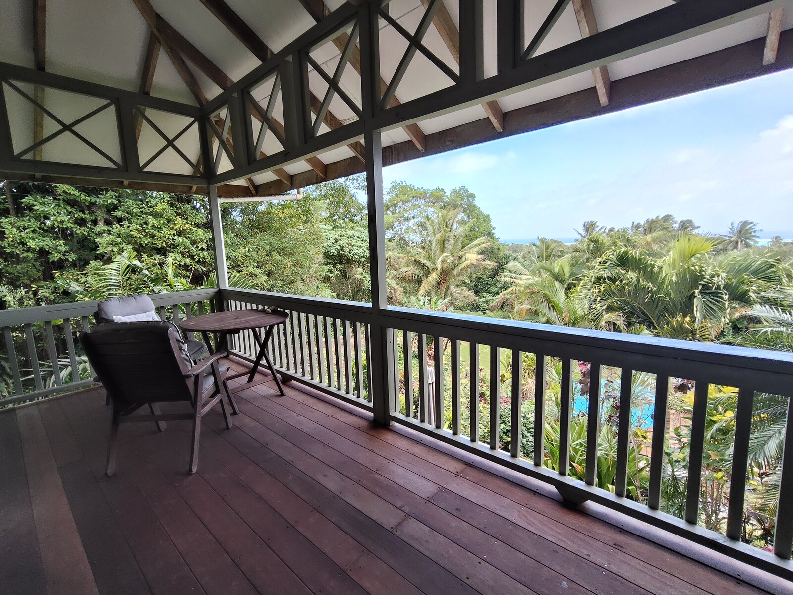 Kukupa private veranda overlooking tropical gardens and lagoon