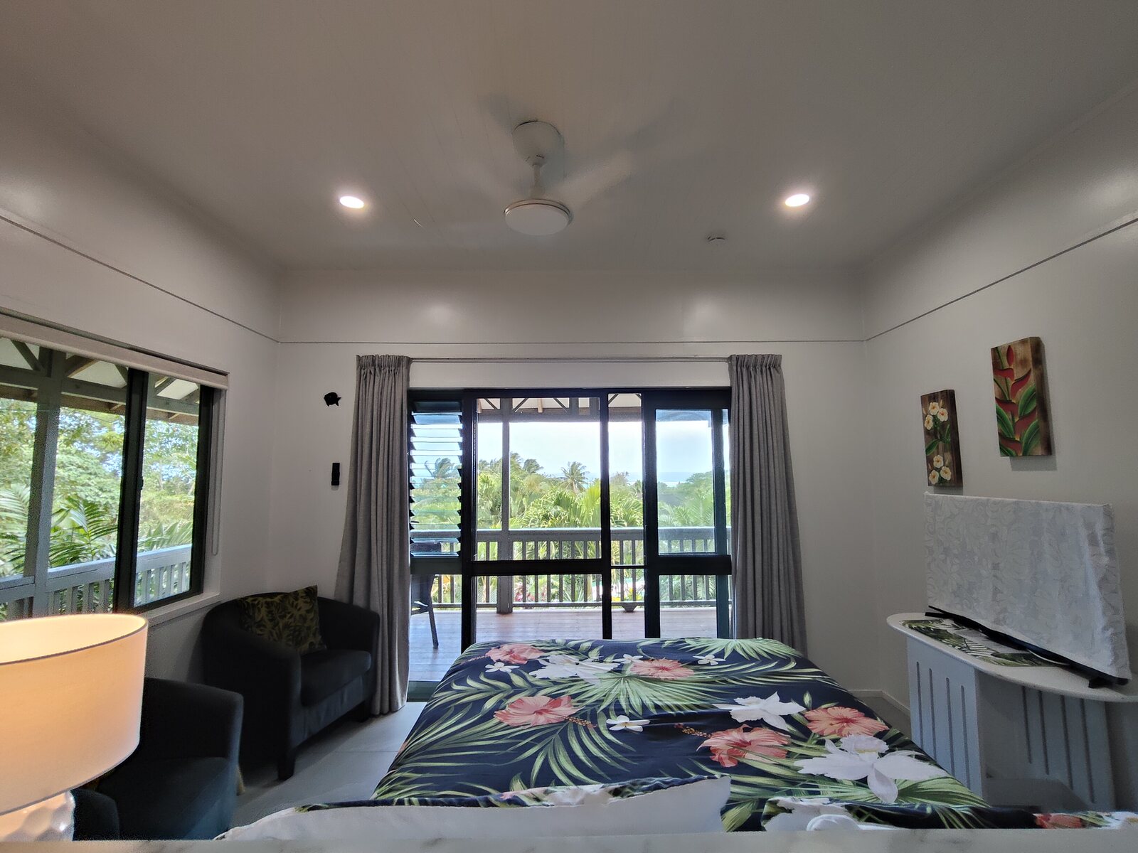 Kukupa bedroom with veranda and tropical island views