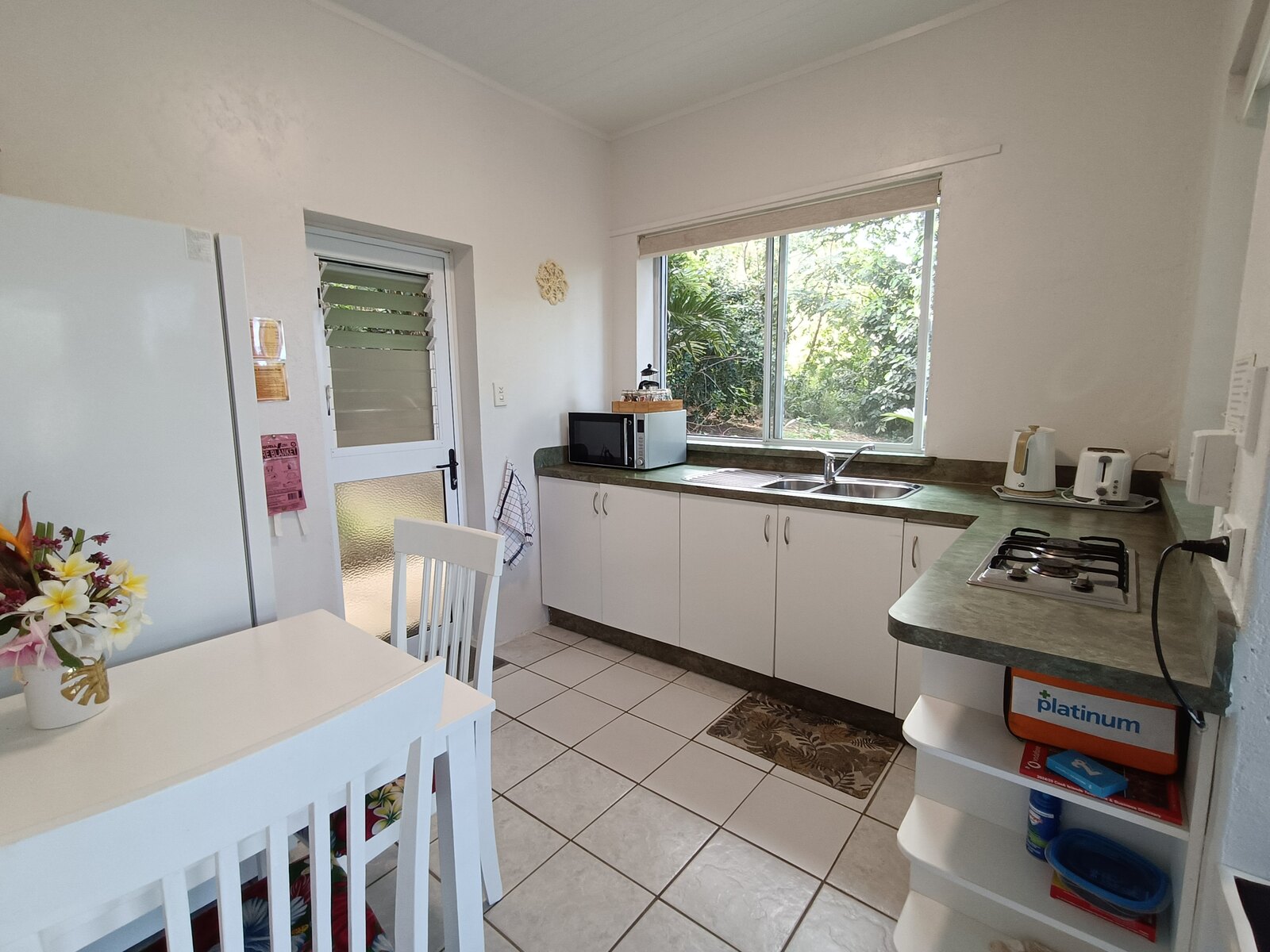 Moko kitchen and indoor dining area