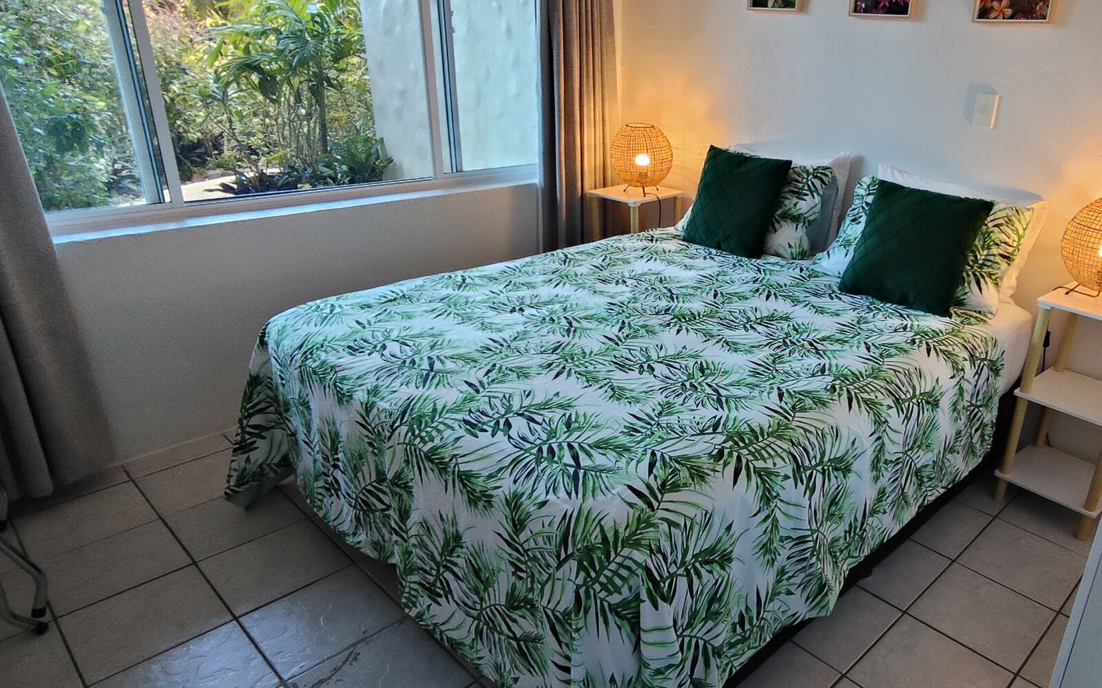 Moko, Spacious Tropical Oasis
