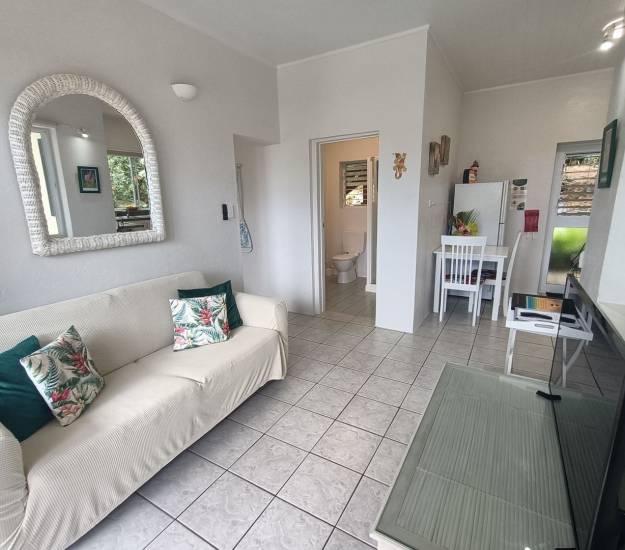 One-Bedroom Apartment l Ground Floor l MOKO l l Muri Retreat