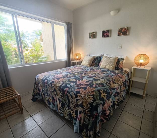 One-Bedroom Apartment l Ground Floor l MOKO l l Muri Retreat