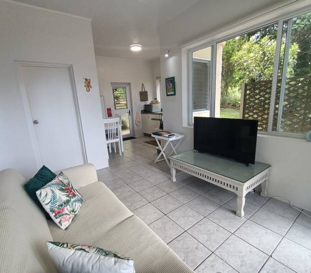 One-Bedroom Apartment l Ground Floor l MOKO l l Muri Retreat